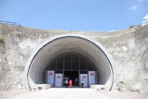 BULGARIAN COMPANY BUILDS 3RD LARGEST TUNNEL IN GERMANY