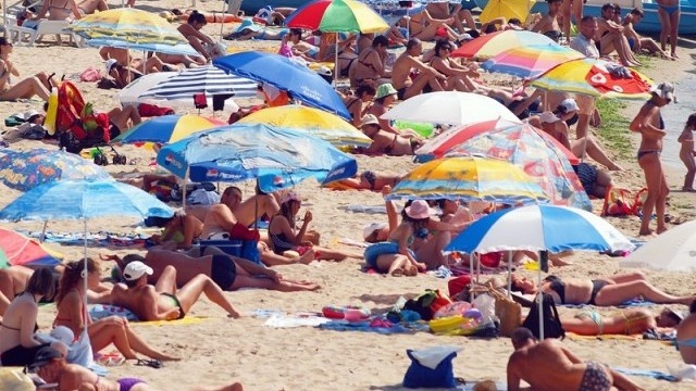 STRONG POUND, DROP IN PRICES MAKE BULGARIA GOOD HOLIDAY VALUE FOR UK TOURISTS 